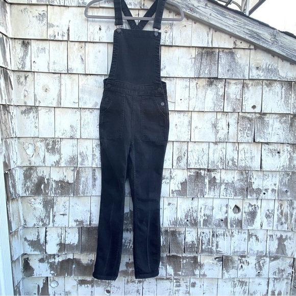 Madewell Cross Back Black Denim Overalls - Picture 4 of 8